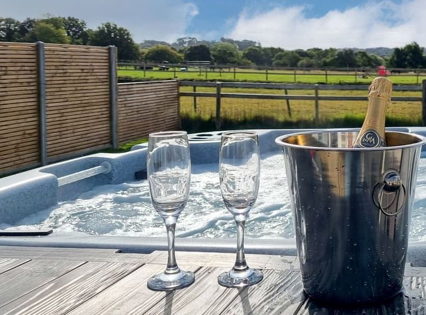 Dorset Cottages With Hot Tubs